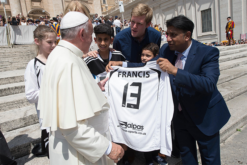 Ben Corbyn(Head of TUFF Football) explains the TUFF football project to the Pope
